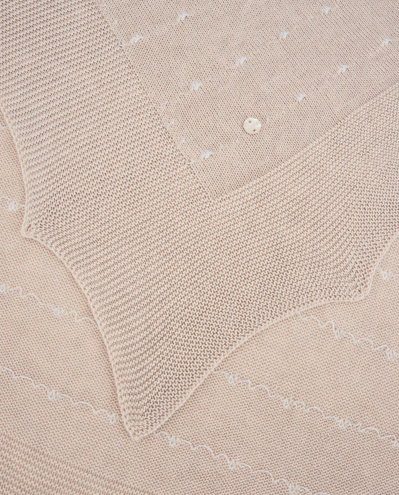 Knit Newborn Shawl in Linen And White Paz Rodriguez
